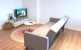 Zoo Karlovarska Apartment